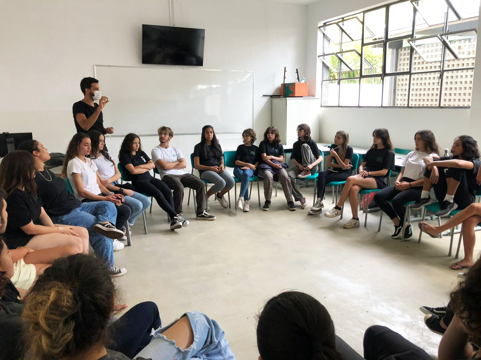 Escola e formação para a convivência